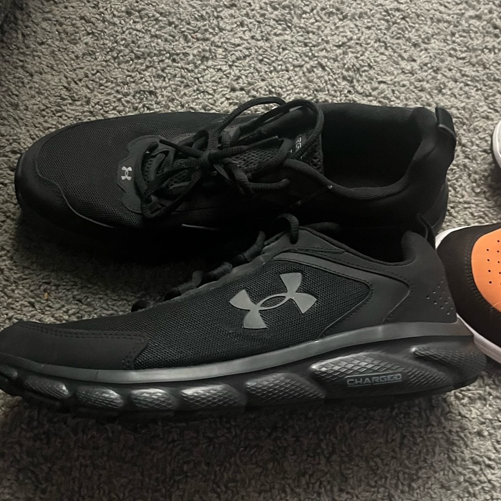 Brand new UA running shoes